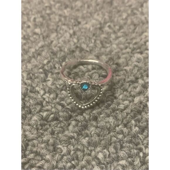 Heart Shaped Statement Ring - Picture 4 of 4